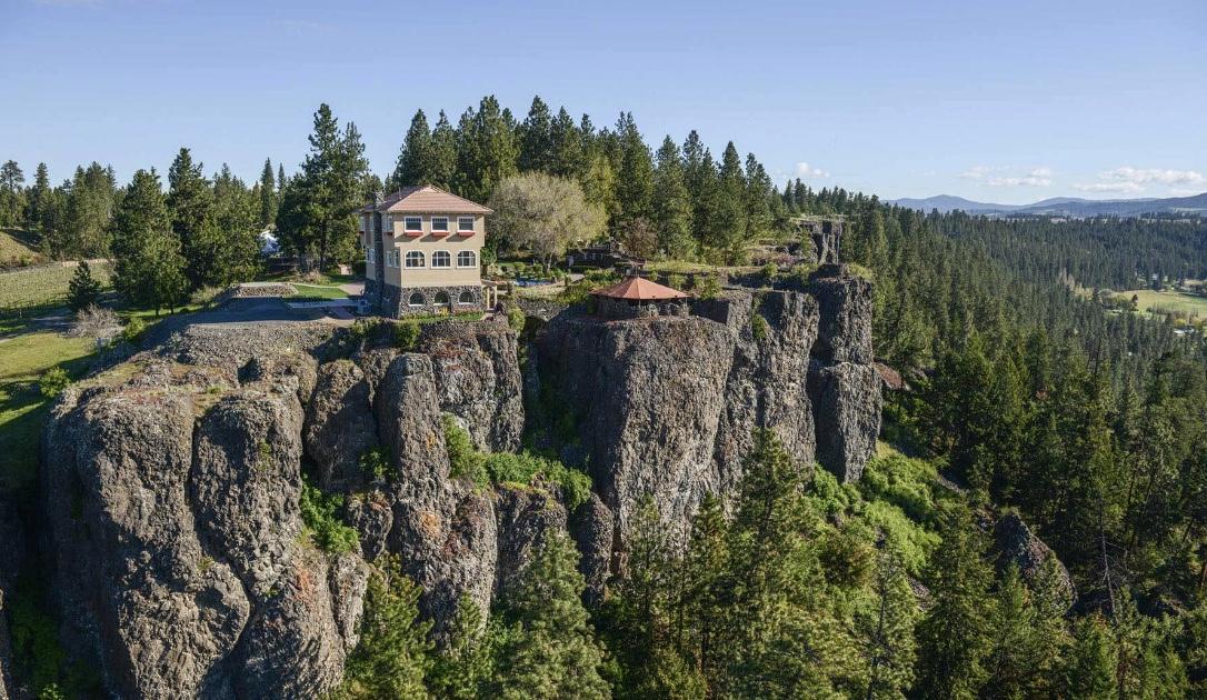 The Wedding Website of Nicole Lombardo and Dylan Mead