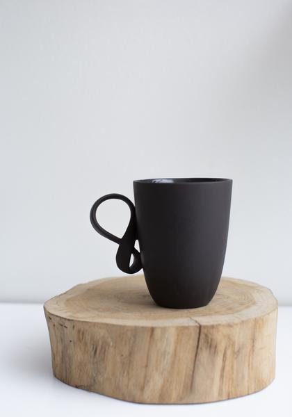 Black Porcelain Mobius Cup