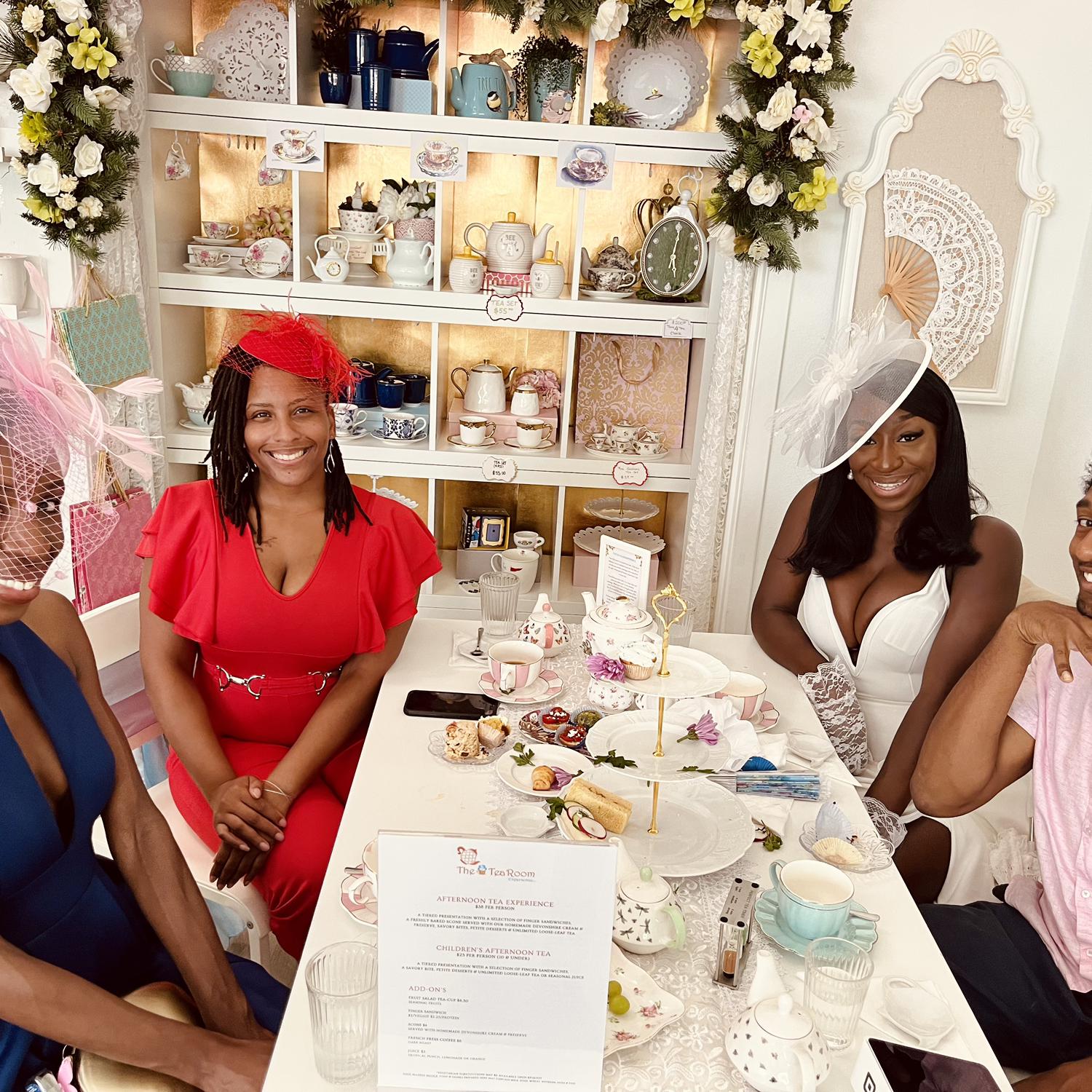 Tea Party ☕️ 🫖