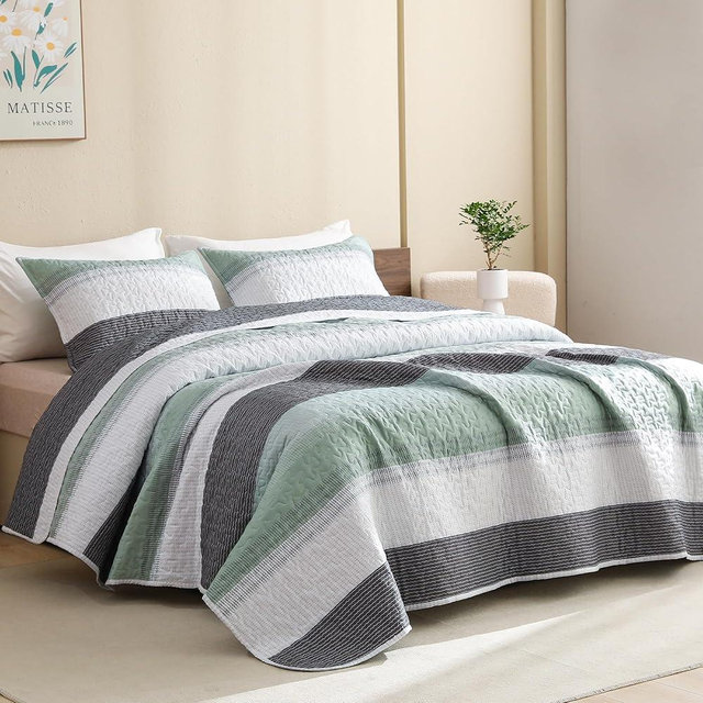 Litanika Oversized King Quilt Set Sage Green, 120x98 Stripe Bedspread Coverlet 3 Pieces, Sage Green Lightweight Quilted Bedding Set for All Season(Oversized King-1 Quilt, 2 Pillowcases)