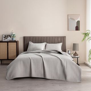 Alicia 3-Piece Quilt Set