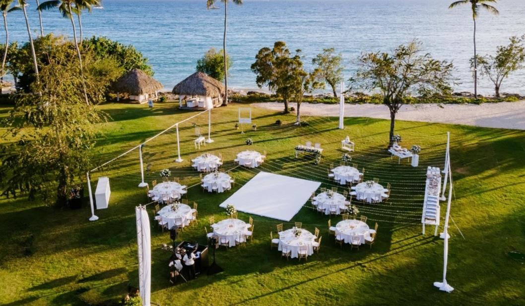 The Wedding Website of Cloey Hoeksema and Jonathan Rodriguez