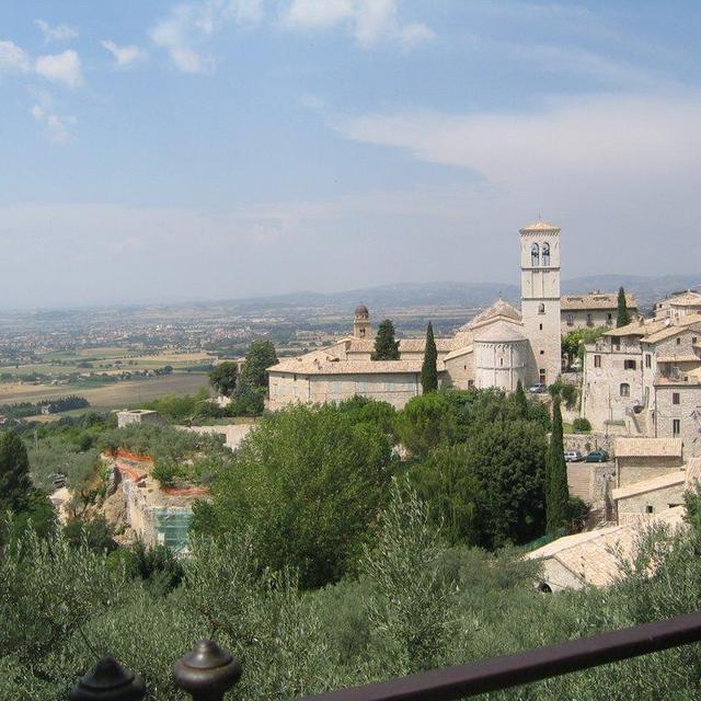 Train Tickets to Assisi