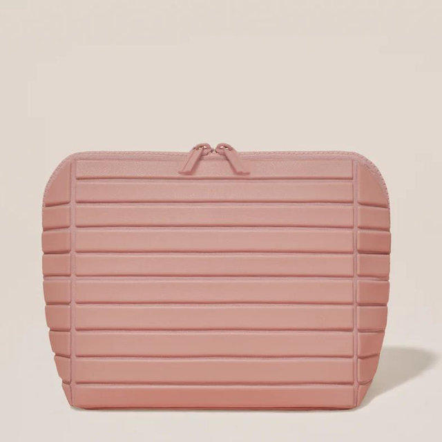 The Blush Traveller