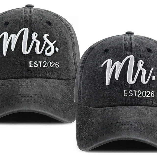 2PCS Mr and Mrs 2026 Hats for Men Women, Adjustable Cotton 3D Embroidered Gifts Baseball Cap