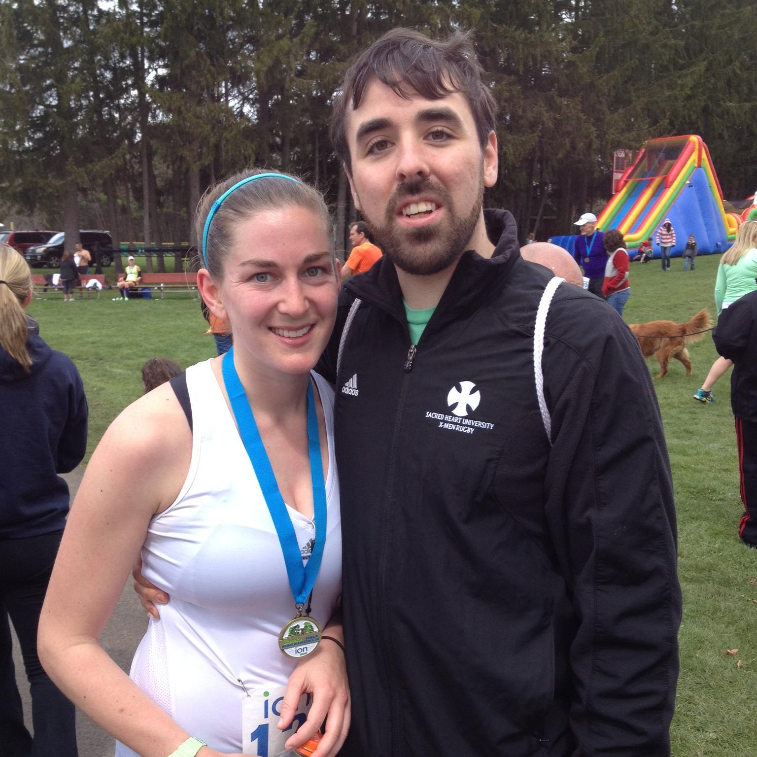 Brette ran her first 1/2 marathon in April 2014. Before meeting Phil, she always had knee pain when running over 5 miles. With Phil's PT help, she successfully ran 13.1 miles with no pain in 1:42!
