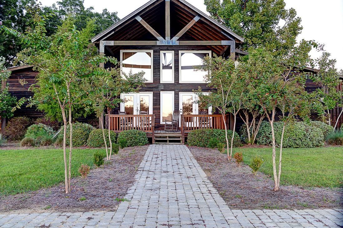 The Wedding Website of Leslie Jackson and Joey Smith
