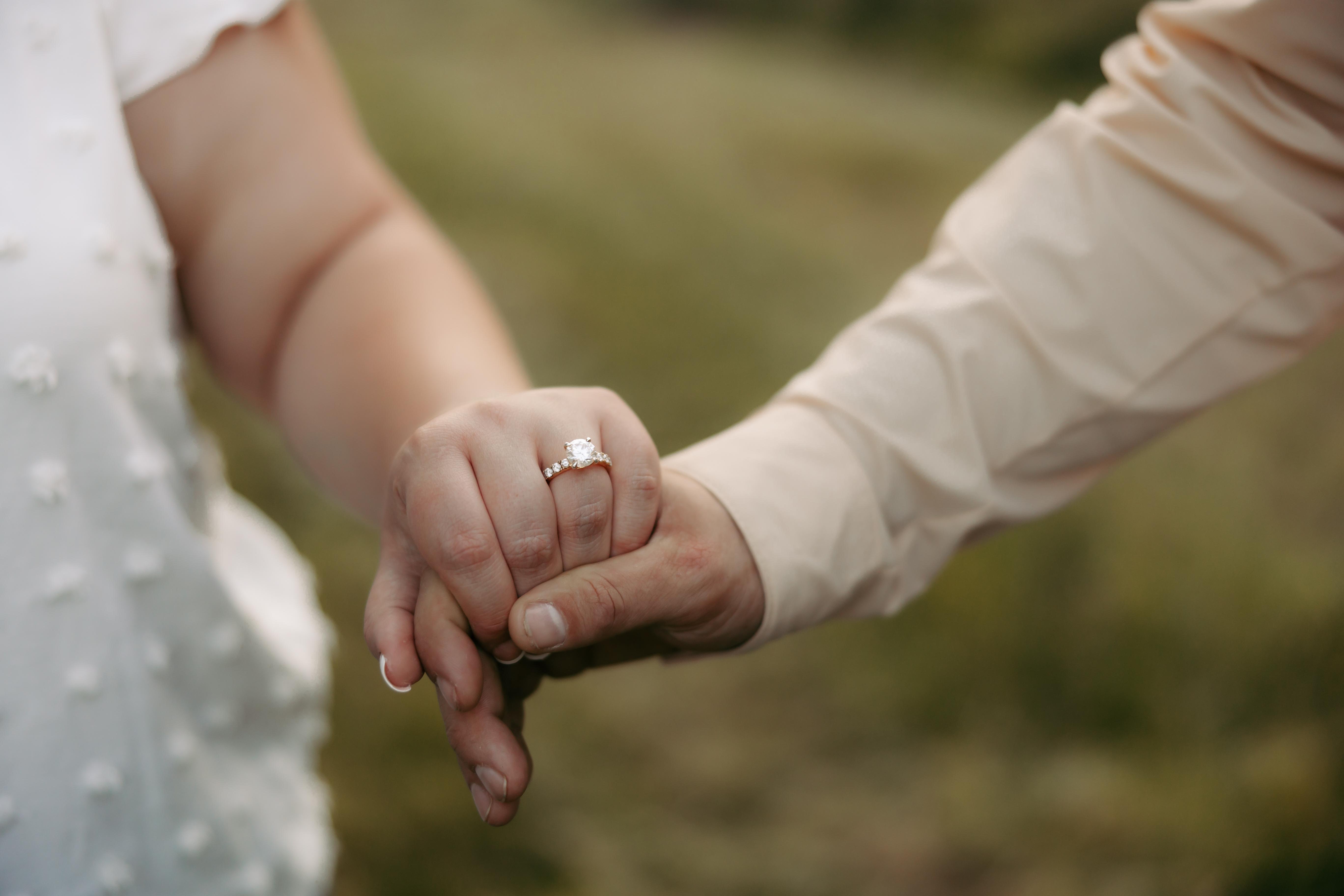 The Wedding Website of Lindsey O’Neal and Dylan Spikes