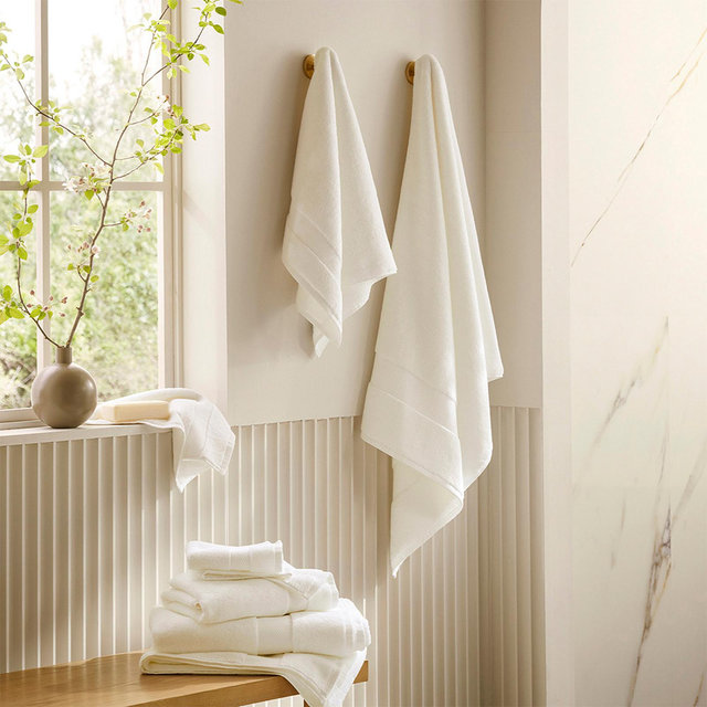 Boll & Branch, Plush 6-Piece Organic Bath Towel Set | White