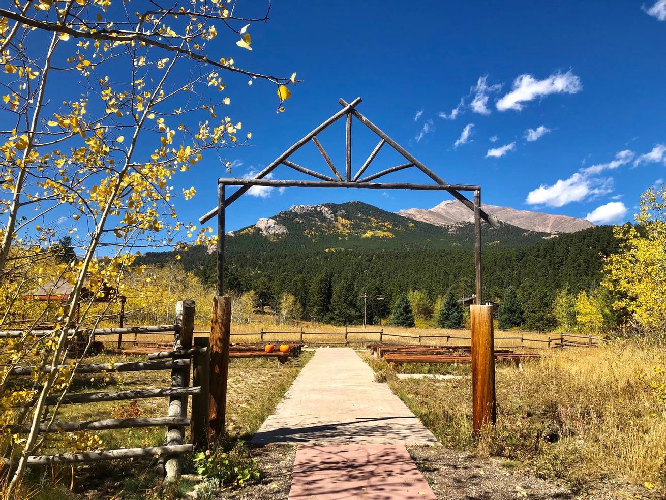 The Wedding Website of Leah Salituro and Eric Touney