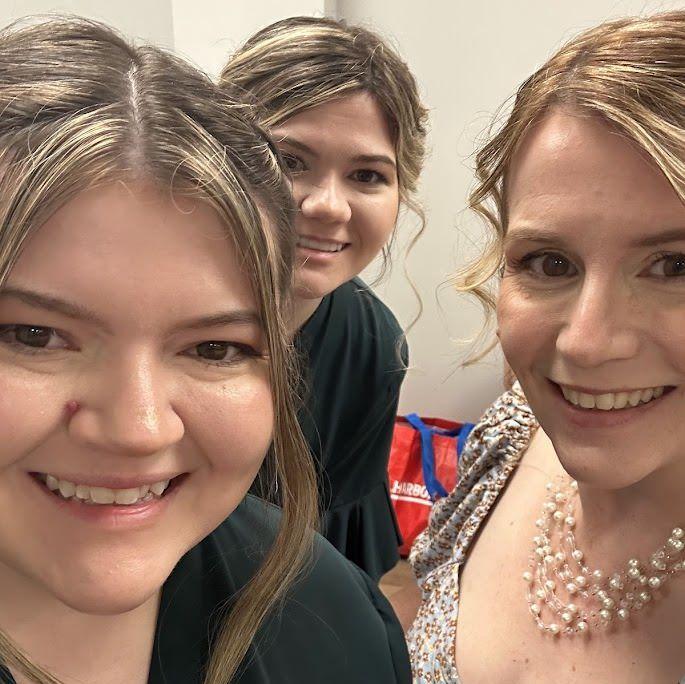 Kaitlyn with Mother of the Bride, Jenn Deese, and Maid of Honor, Emily Coons