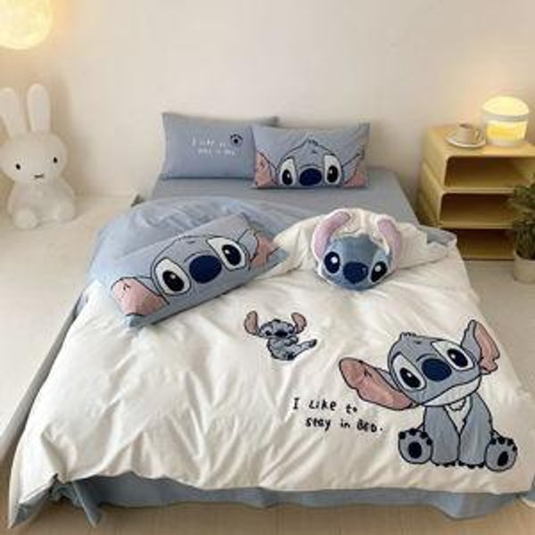 Decorating the Kid's Rooms (new bedding and wall art)