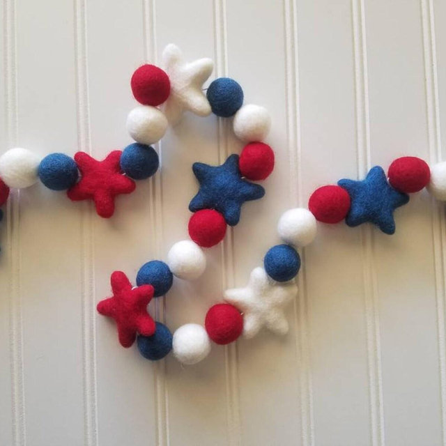 USA garland, 4th of July decoration, Memorial Day decor, America decoration, USA decor, 4th of july celebration, felt ball garland, USA ball