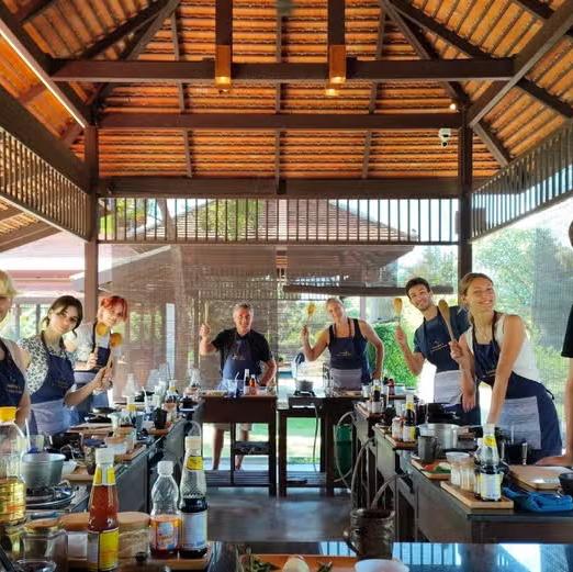 Clase de cocina local tailandesa