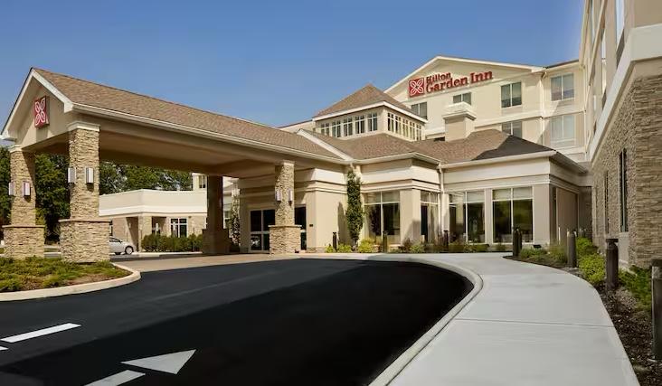 The Wedding Website of Juliana Fine and Christopher Costello