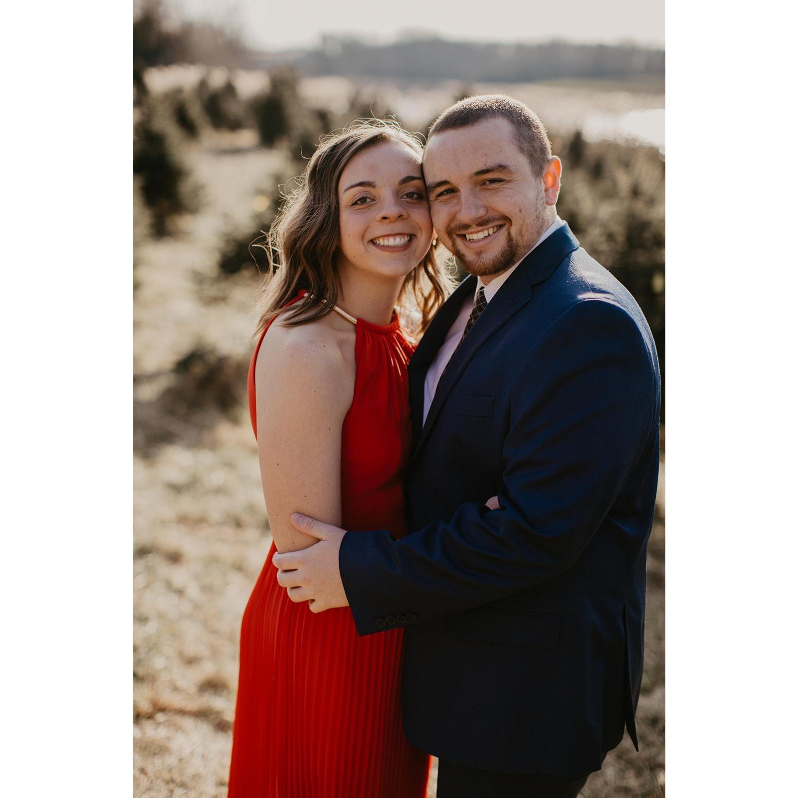 Engagement Photos, Shawnee Trail Tree Farm | Victoria Photos, December 2019