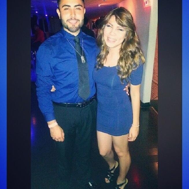 Our first "date" in college. We were just friends here you guys, I promise!
***
Nuestra primera "cita" en la universidad. Aquí solo éramos amigos, ¡lo prometo!