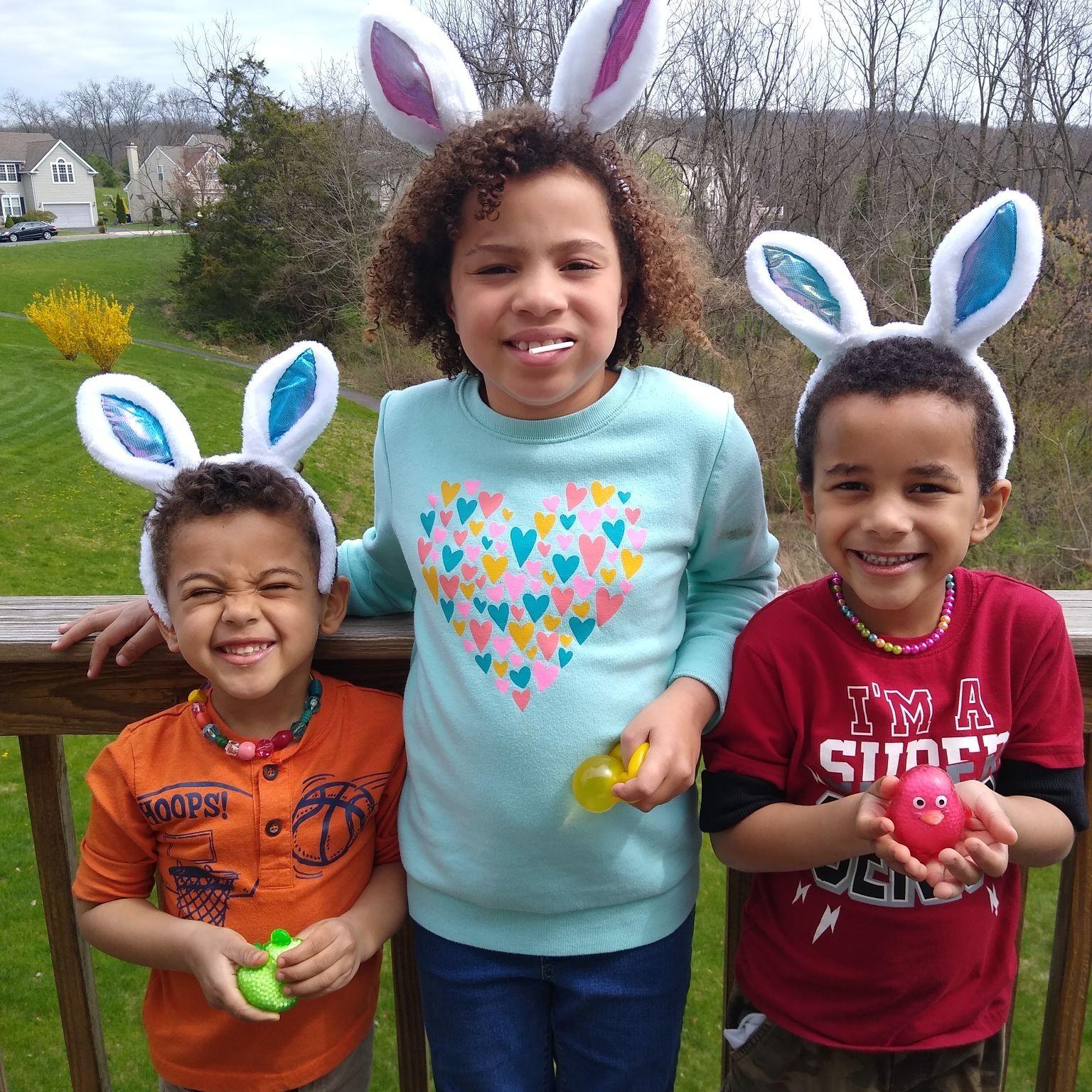 Brides grandchildren Carson, Kaylee and Oliver