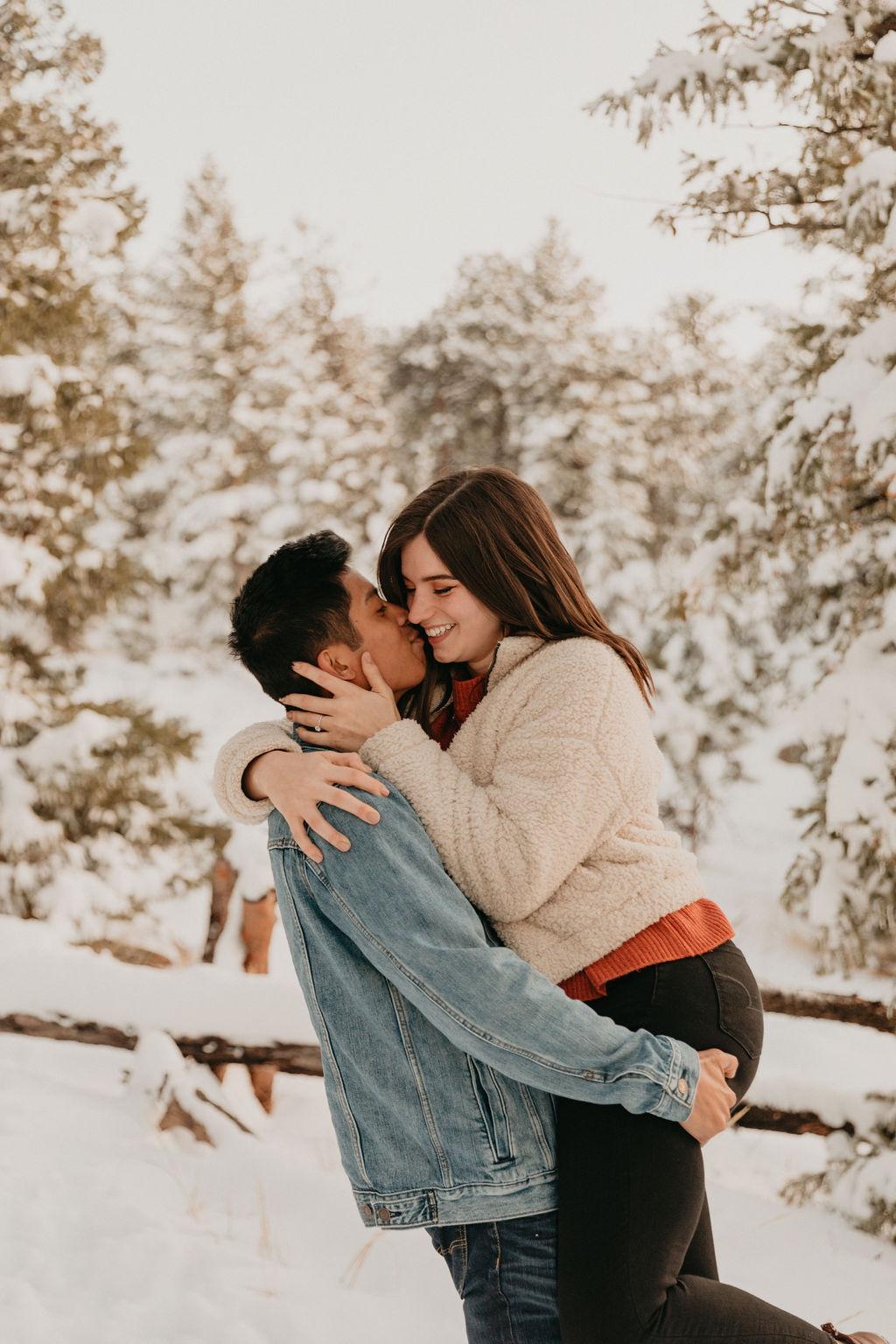 The Wedding Website of Lindsey Thompson and Mikelo Pamatmat