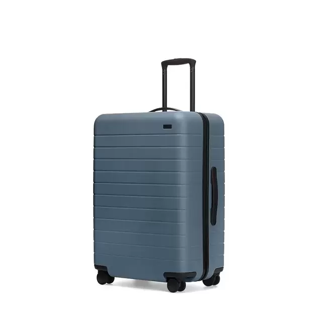 Away Medium Suitcase (Coast)