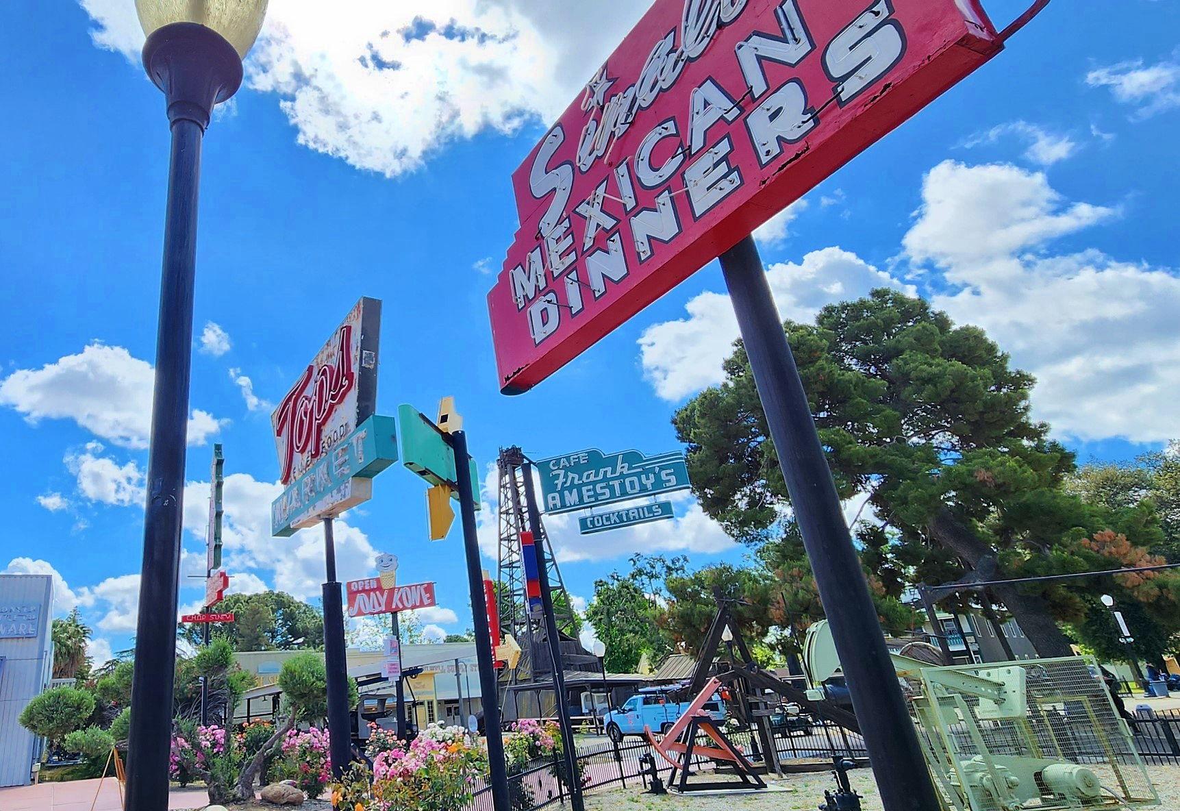 The Wedding Website of Areli Alvarez and Ivan Manriquez