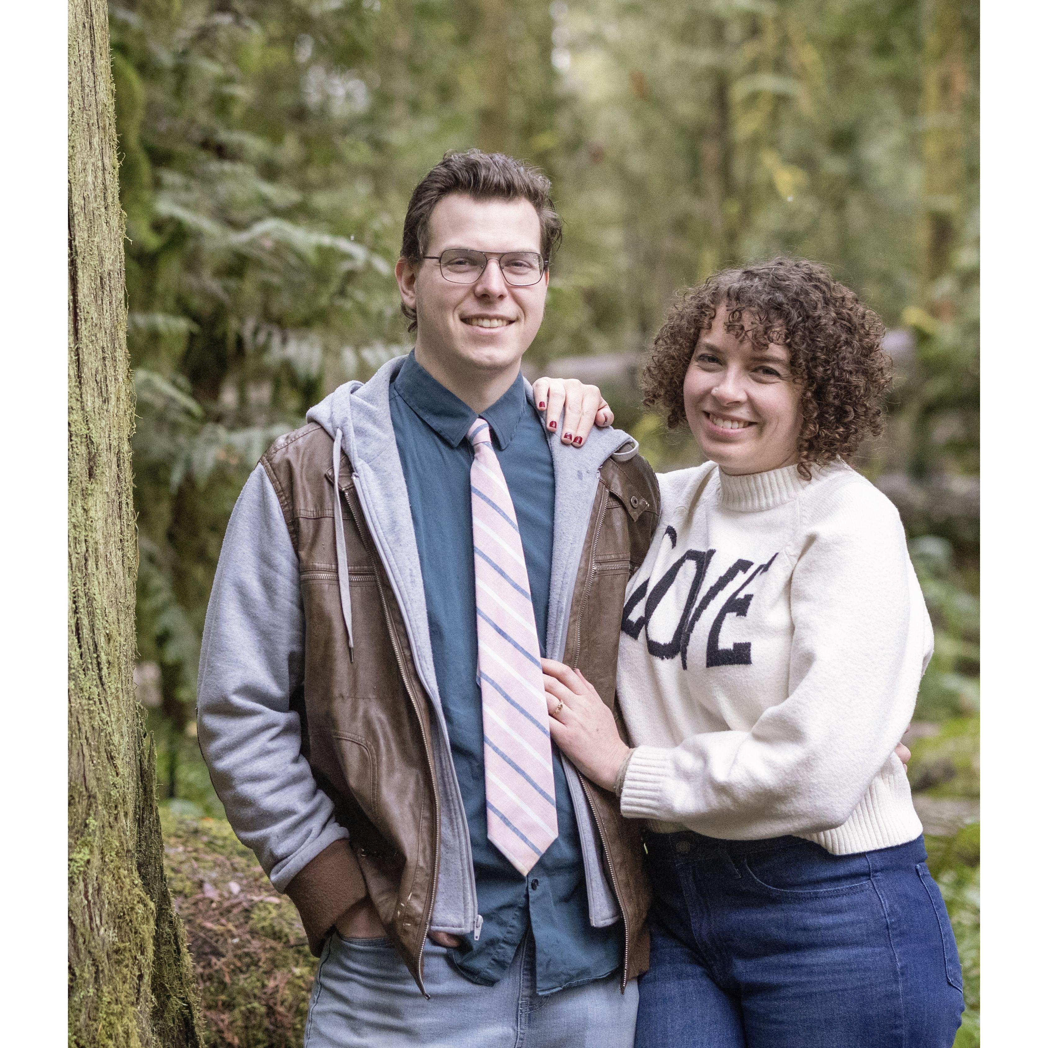 Photoshoot at Pretzel Tree Hike at Squak Mountain.