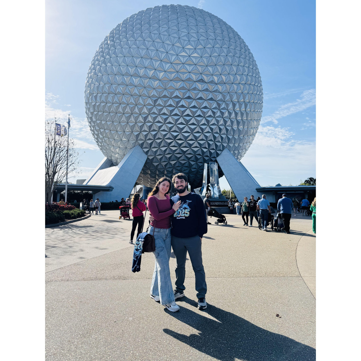""Traveling"" around the world in EPCOT✈️