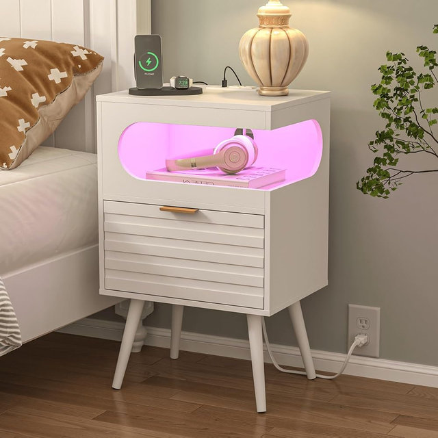 Veegle Nightstand,Modern Bedside Table with Storage Drawer and Open Wood Shelf, Accent Night Stand with Solid Wood Legs for Living Room, Bedroom and Small Spaces,Easy Assembly (White-1)