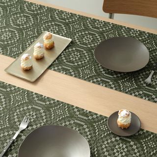 Overshot Table Runner
