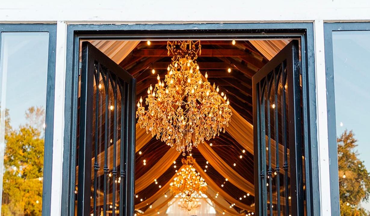 The Wedding Website of Stephanie Breve and Zachary Jones