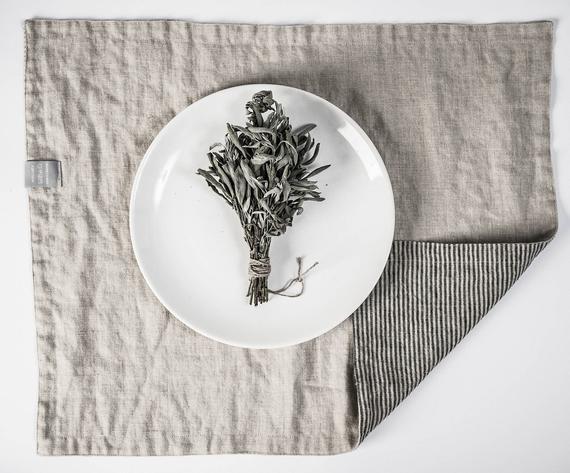Set of 4 natural and striped linen placemats / Reversible / double side linen placemats.
