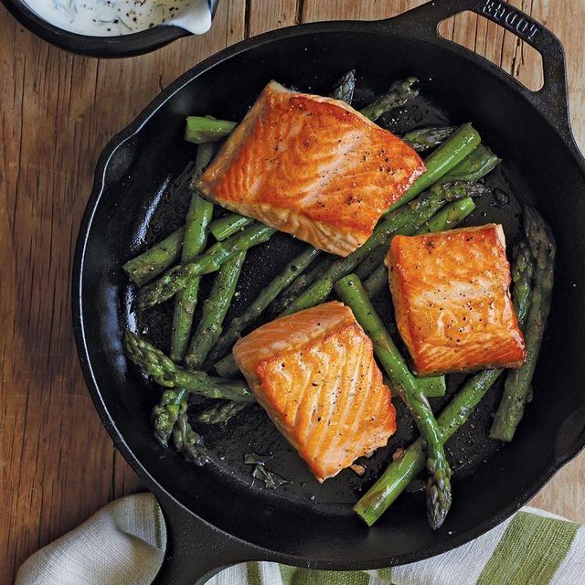 10.25" Cast Iron Skillet