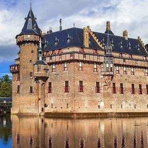 Honeymoon Castles Admissions Fund