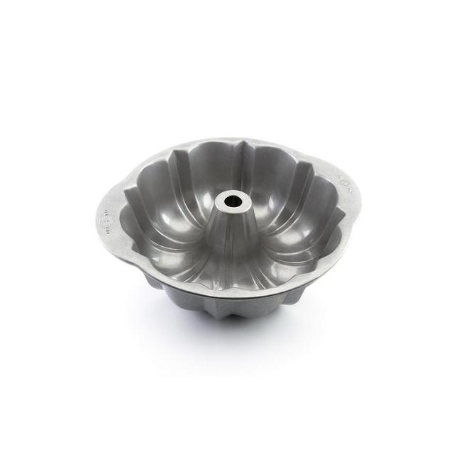 USA Pan Stainless Steel Fluted Tube Cake Pan