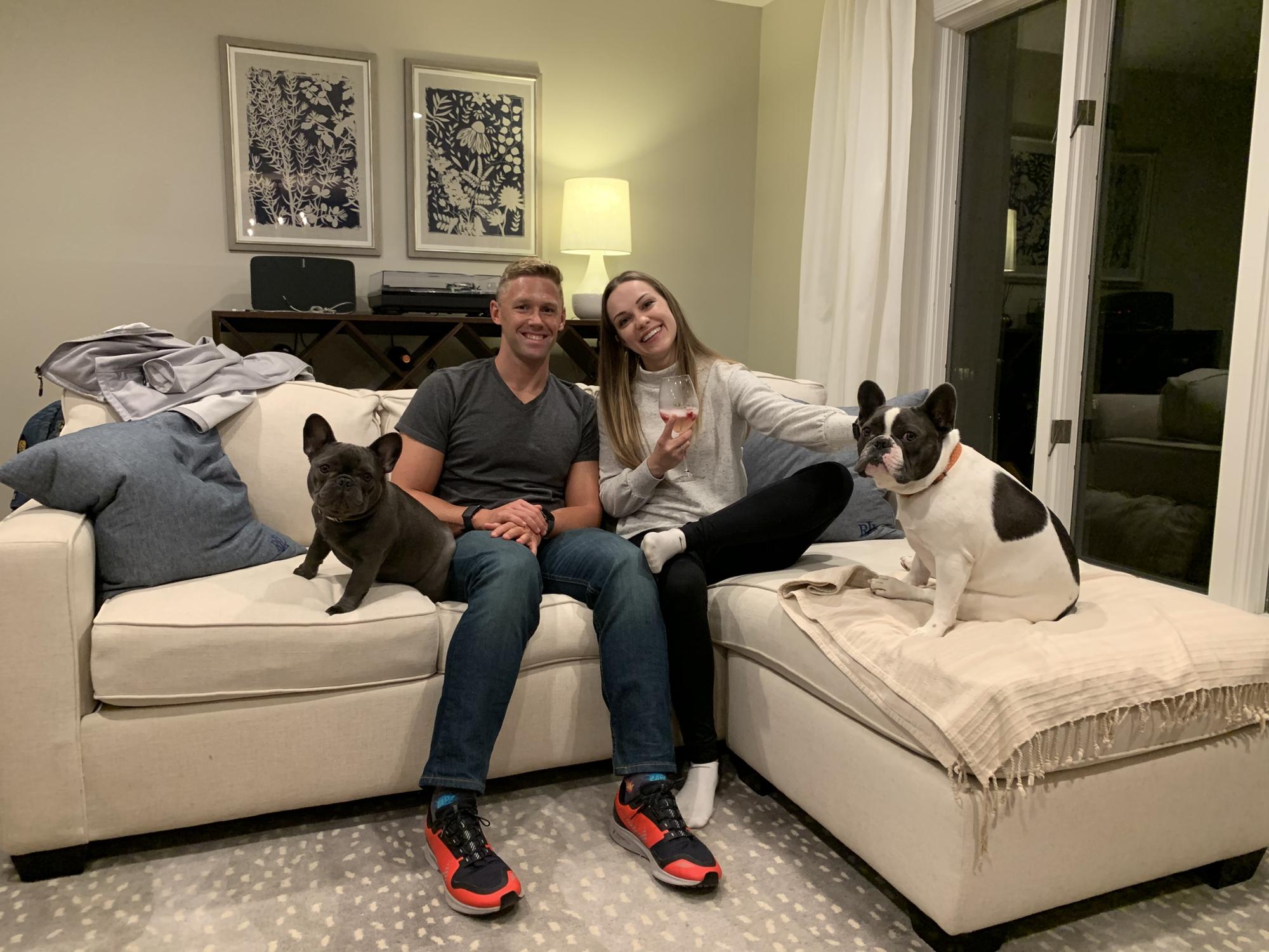 Our trip to St. Louis, hanging with our puppy cousins, Franny and Flo