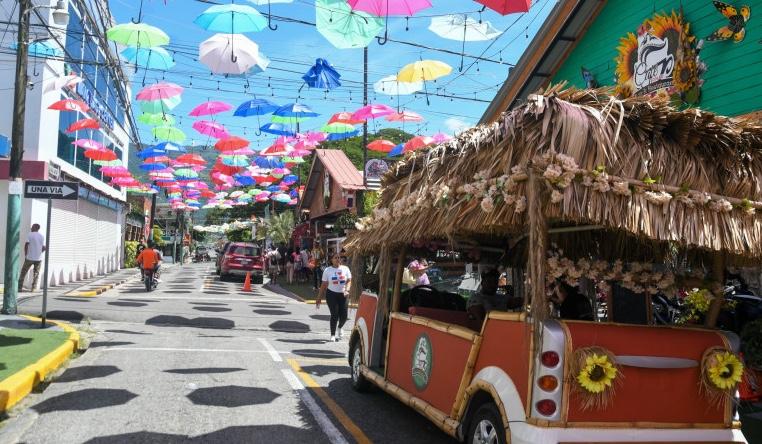 The Wedding Website of Angelica Lamar and Luis Martinez