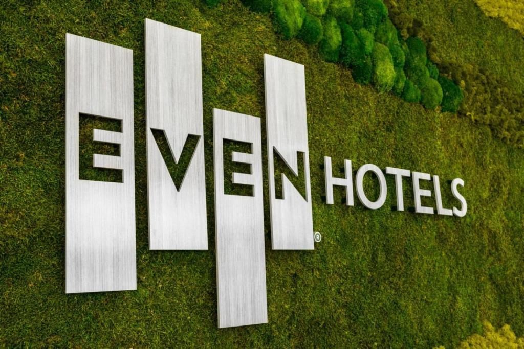 The Wedding Website of Chiquerra MAGANA and Giovanni Magana