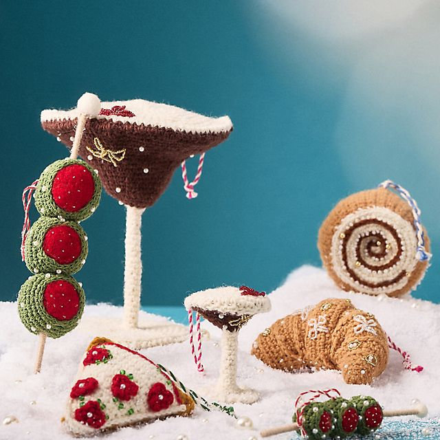 Snacks & Sips Crochet Ornament