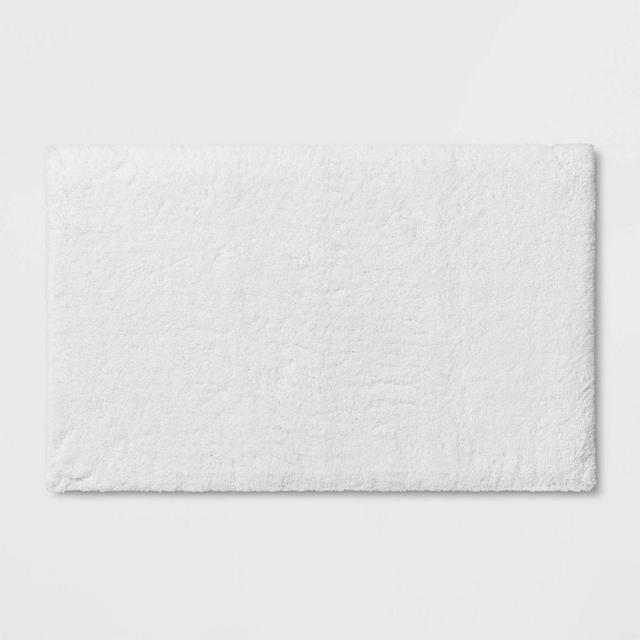 21"x34" Bath Rug White - Threshold Signature™