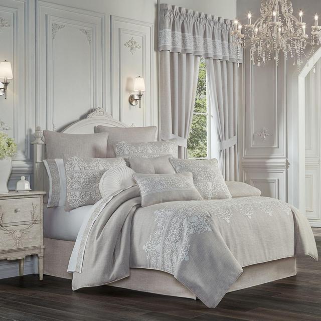 J. Queen New York™ Aimee 4-Piece King Comforter Set in Beige