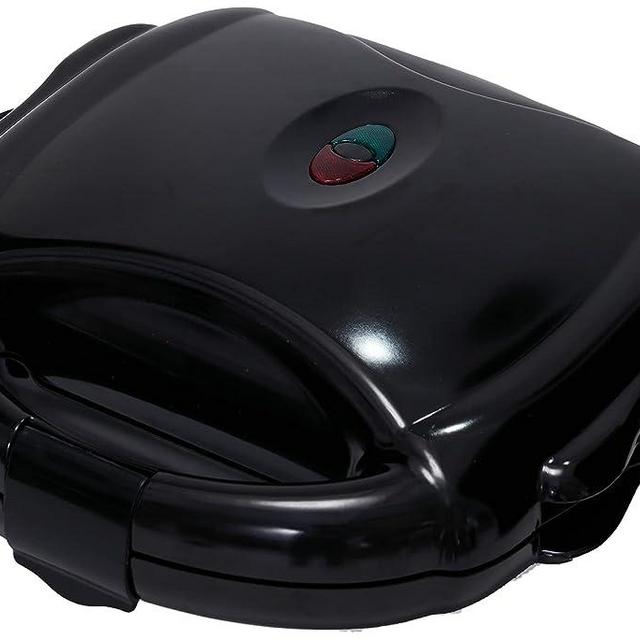 Amazon Basics Waffle Maker 3-in-1 Black: Waffle Iron, Sandwich Maker and Grill, 700W