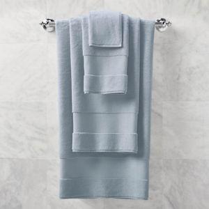 Frontgate Resort Collection Bath Towels: Size: Bath Towel in Chambray