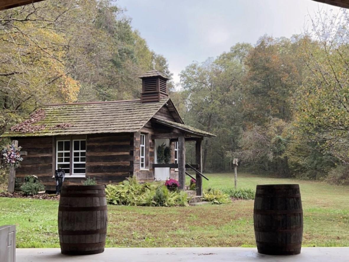 The Wedding Website of Dylan Gianakos and Brooke Smith