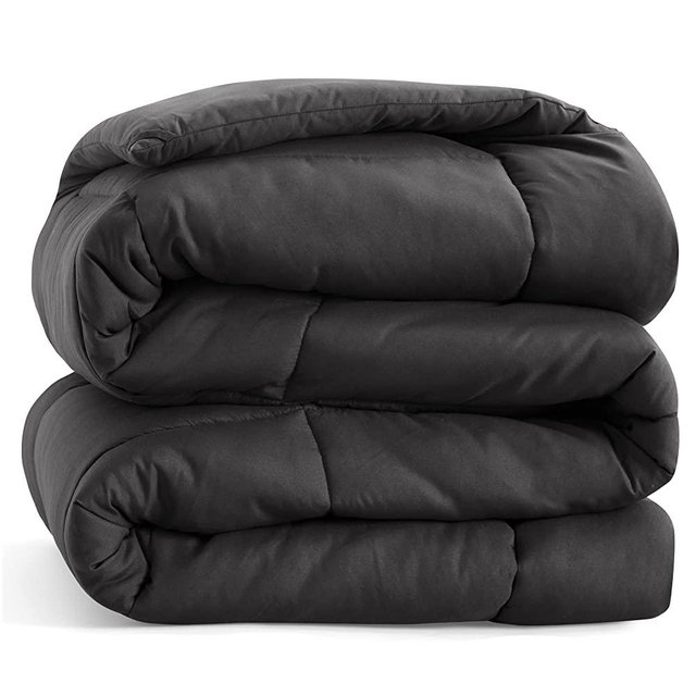 Bedsure Bedding Comforter Queen Black - All Season Quilted Down Alternative Comforter for Queen Bed, 300GSM Mashine Washable Microfiber Bedding Comforter with Corner Tabs