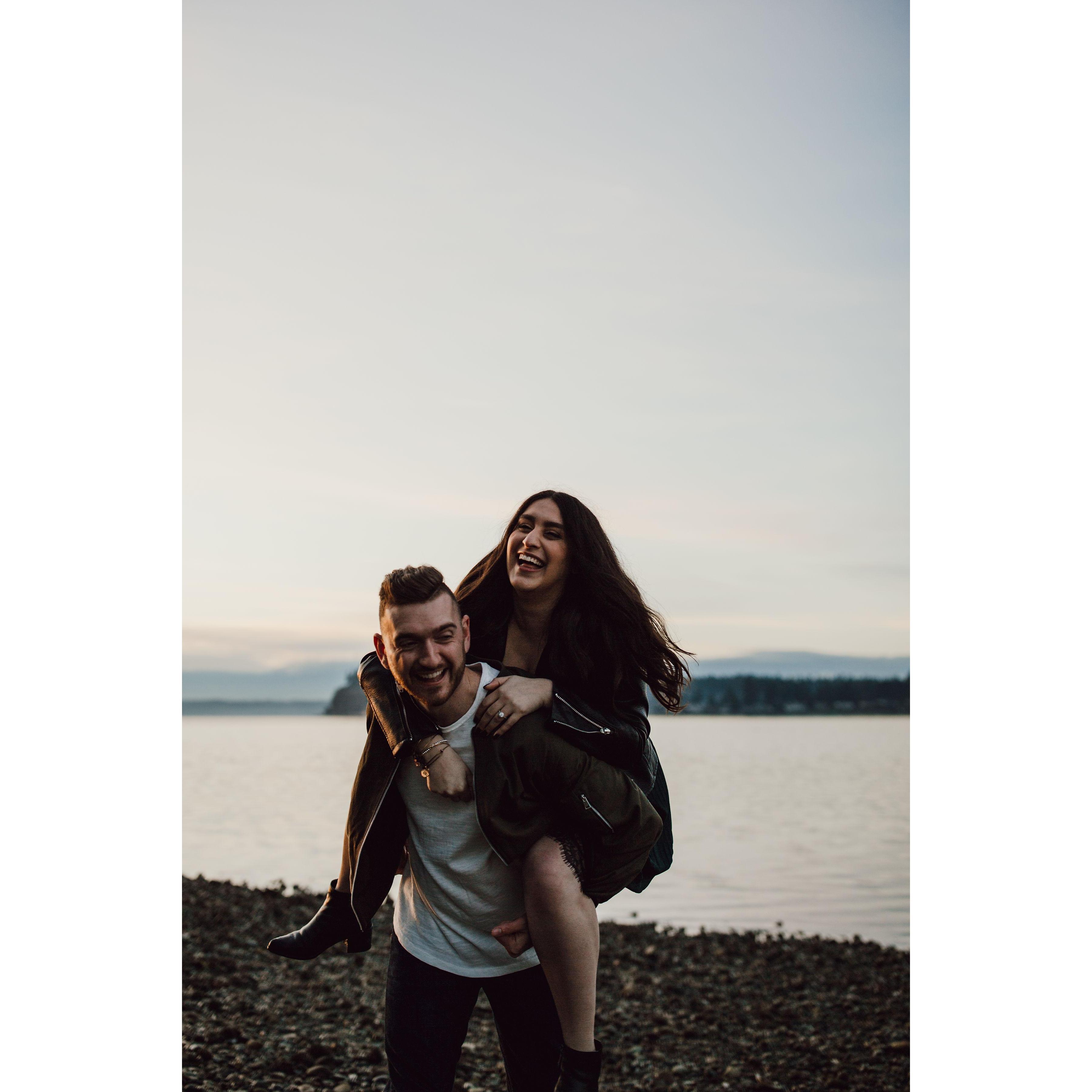 Engagement Photos by carleyjayne photography in Gig Harbor, WA.