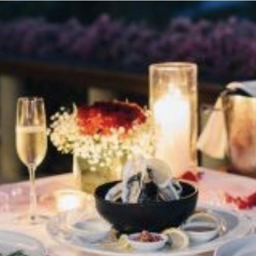 Romantic Dinner with Champagne!