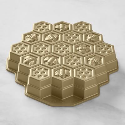 Nordic Ware Honeycomb Cake Pan