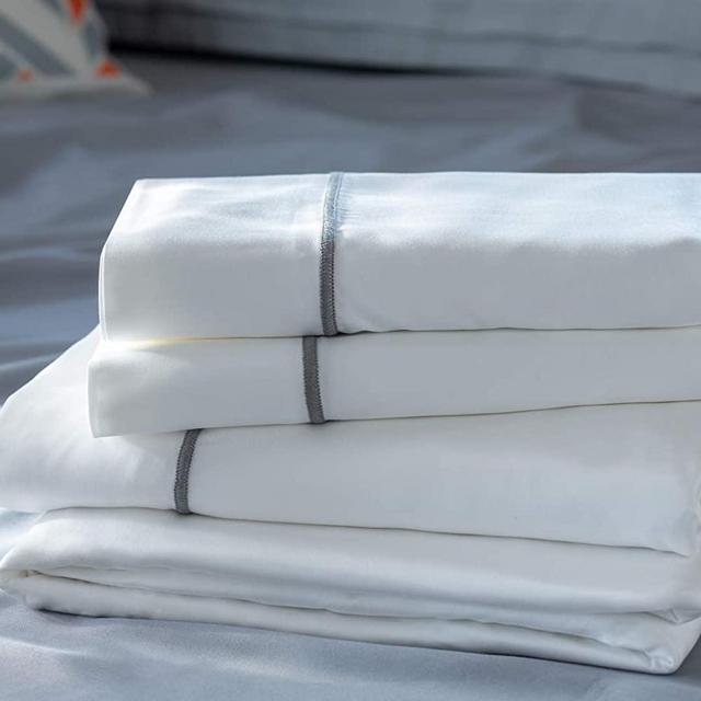 Layla Bamboo Bed Sheets | 100% Viscose from Bamboo | Breathable with Temperature Control | Soft, Silky, and Light Bed Sheets | Naturally Hypoallergenic (White, Queen)
