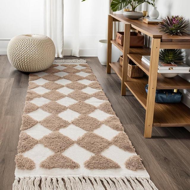 Lahome Boho Checkered 2x5 Rug Runner, Washable Runner Rug for Bedroom with Tassels, Farmhouse Cotton Runners for Kitchen Floor Tan Non-Shedding Tufted Bathroom Rug for Laundry Room Hallway