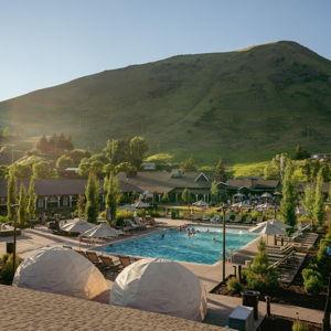 Honeymoon Resort - The Virginian Lodge